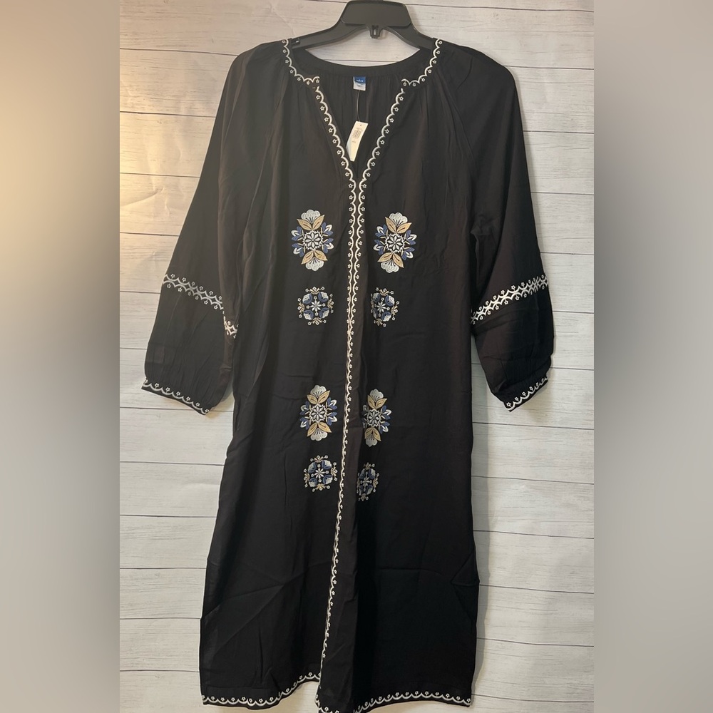 Old Navy Black Long Sleeve Dress with Floral Embroidery